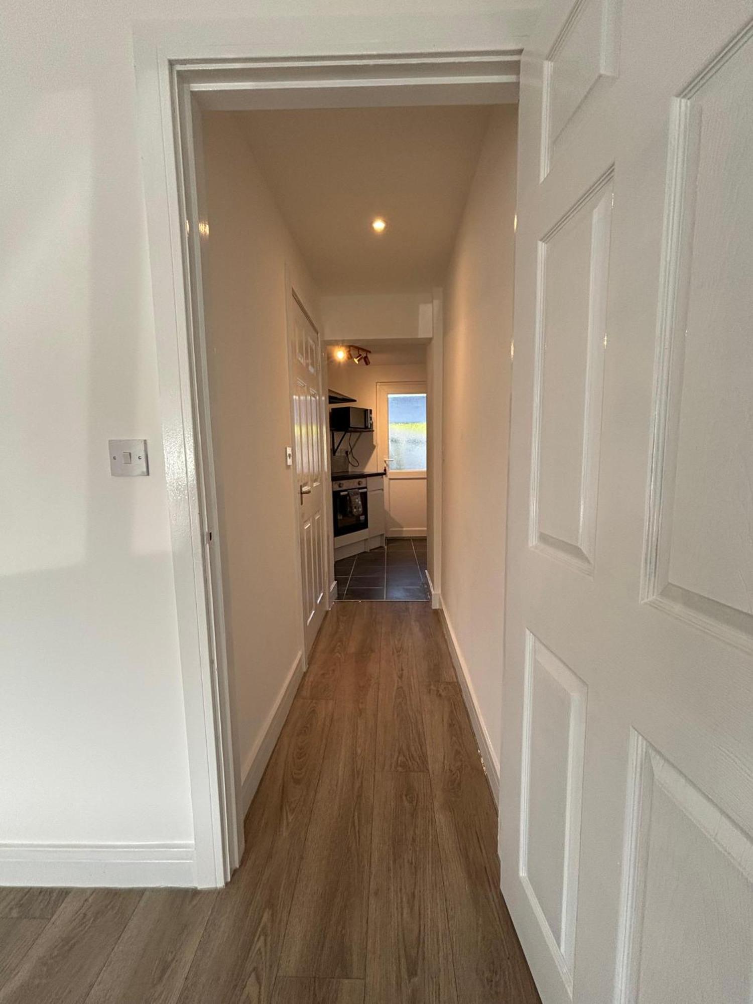 Modern & Cozy Gem - 10Min To City Center - Parking Йорк Екстериор снимка